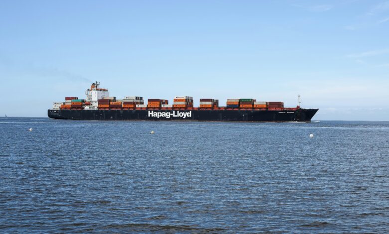 Hapag-Lloyd SE1 Suez Canal sailings through the Red Sea under the Gemini Cooperation.